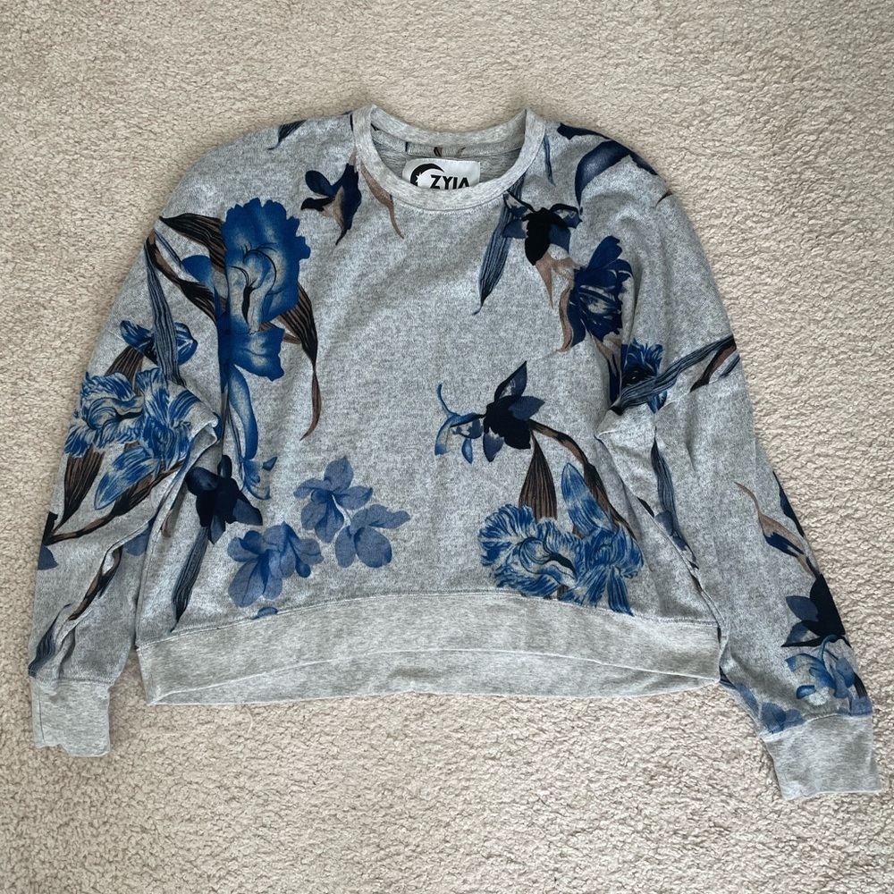 Zyia Flower Top